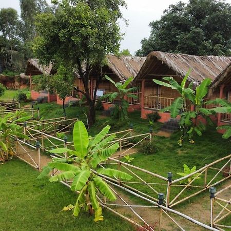 Waterfall Guesthouse Hampi Exterior foto