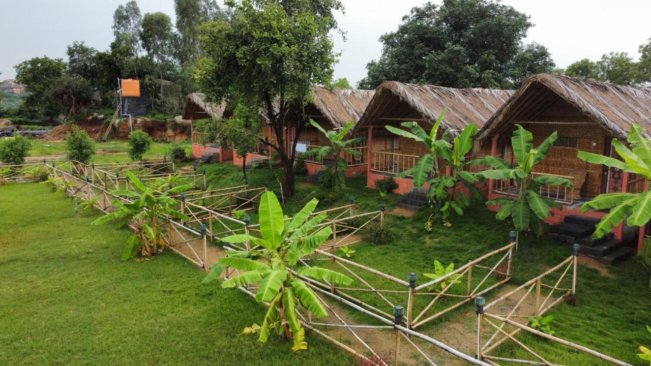 Waterfall Guesthouse Hampi Exterior foto